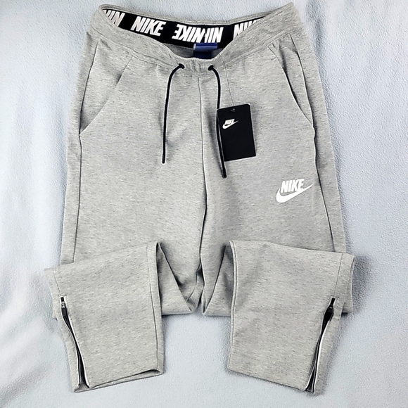 NEW Nike crop sweatpants! - Picture 2 of 13